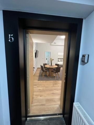 Centar Ns 5 Apartment Novi Sad Exterior photo
